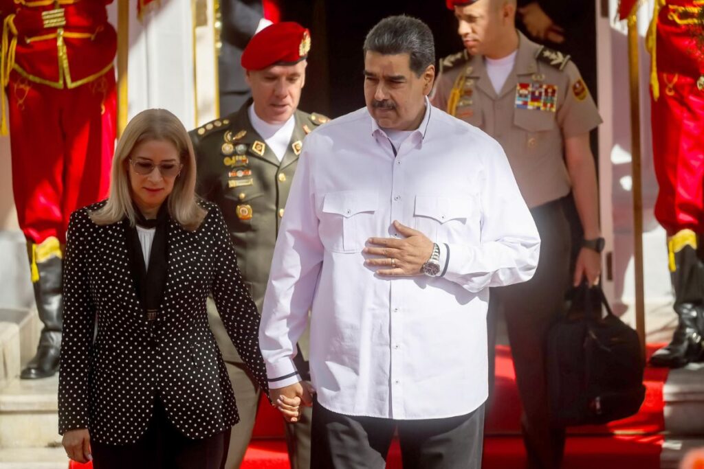 EE.UU. acusa a Maduro y Cilia Flores de conspirar para torturar EE.UU. acusa a Maduro y Cilia Flores de conspirar para torturar