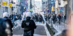 Estudiantes en Bélgica protestan por alza de matrículas y reformas