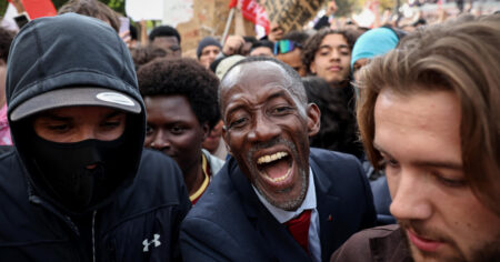 Bally Bagayoko, alcalde de Saint-Denis, divide a Francia por su apoyo a la violencia