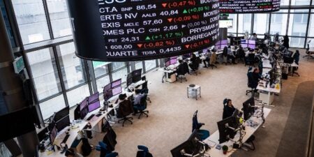 Wall Street sube por impulso de SpaceX y tecnología e IA