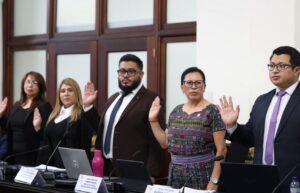 Arévalo podría fijar salario mínimo 2027 ante falta de acuerdo